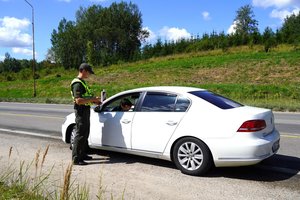 Prancūzijoje laikinai apsigyvenusiam uzbekui teks neplanuotai užtrukti Lietuvoje