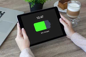 Paprastas atradimas perpus prailgina ličio jonų baterijos tarnavimo laiką