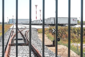 Investavo milijonus eurų, bet naudos – jokios: krovos vieta virto stovėjimo aikštele