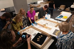 Į Vilnių atgabenti lobiai atspindi ir ukrainiečių tapatybę