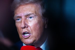 JAV teisėjas atmetė tris kaltinamuosius punktus D. Trumpui iškeltoje byloje