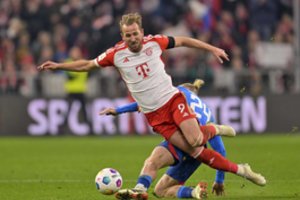 Vokietijoje – H. Kane'as pelnė „hetriką“, o „Bayern“ ir „Bayer“ nušlavė savo varžovus