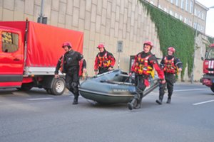Lietuva pasirengusi siųsti pagalbą liūčių ir potvynių kamuojamai Lenkijai