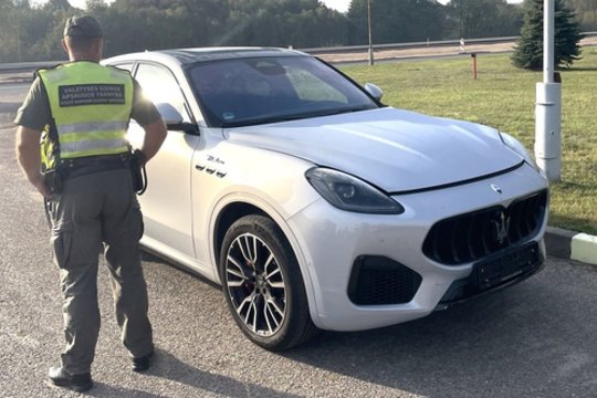 Vokietijoje pavogtą prabangų „Maserati“ Lietuvos pasieniečiai sulaikė tą pačią dieną