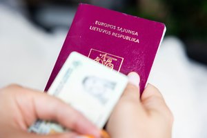 LKI nepritaria siūlymui moterims suteikti galimybę rinktis moterišką reikšmę turinčią vyro pavardę