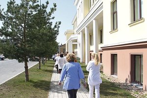 Sveikatos įstaigose – masiniai atleidimai: darbo netenka daugiau nei 100 žmonių