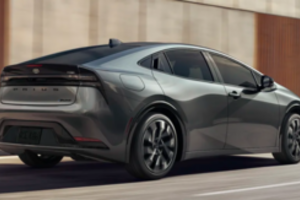 Gineso rekordų knygoje – „Toyota Prius“: pasižymėjo itin ekonomišku pravažiavimu