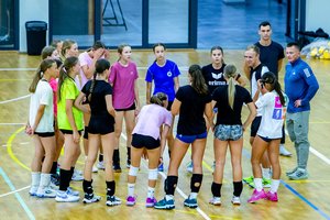 Lietuvos šešiolikmečių merginų tinklinio rinktinė pasiruošimą Europos čempionatui tęsė Birštone