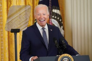 JAV teigimu, Irano programišiai siūlė J. Bideno rinkimų štabui pavogtos medžiagos apie D. Trumpą