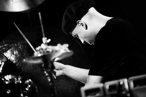 MO muziejuje – būgnų ir videomeno sintezė: kūrybiniam pokalbiui susitiks žinomi menininkai