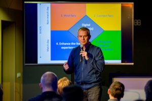 Vilniuje apsilankysiantis rinkodaros profesionalas – apie jaunimo galimybes sporto vadyboje ir klubų finansavimą