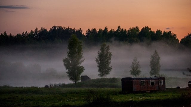 Nors bus šilta, oras primins rudenį: lis lietus, pasirodys rūkas