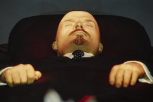 Šimtas metų Raudonojoje aikštėje: kodėl likęs tik ketvirtadalis Lenino kūno vis dar nepalaidotas