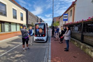 Pirmą kartą Vilniuje važiuoja autonominis autobusas: kur jį galite sutikti ir išbandyti