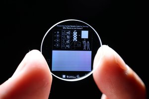 Žmogaus genomas išsaugotas „amžinosios“ atminties kristale