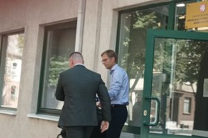 Įtariamasis „čekiukų“ byloje Seimo narys A. Vyšniauskas vėl lankėsi STT, bendravo su tyrėjais