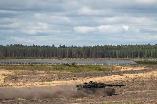 Viceministras: nuo gyvenviečių atitraukti Tauragės ir Šilalės poligonai bus sumažinti 900 ha