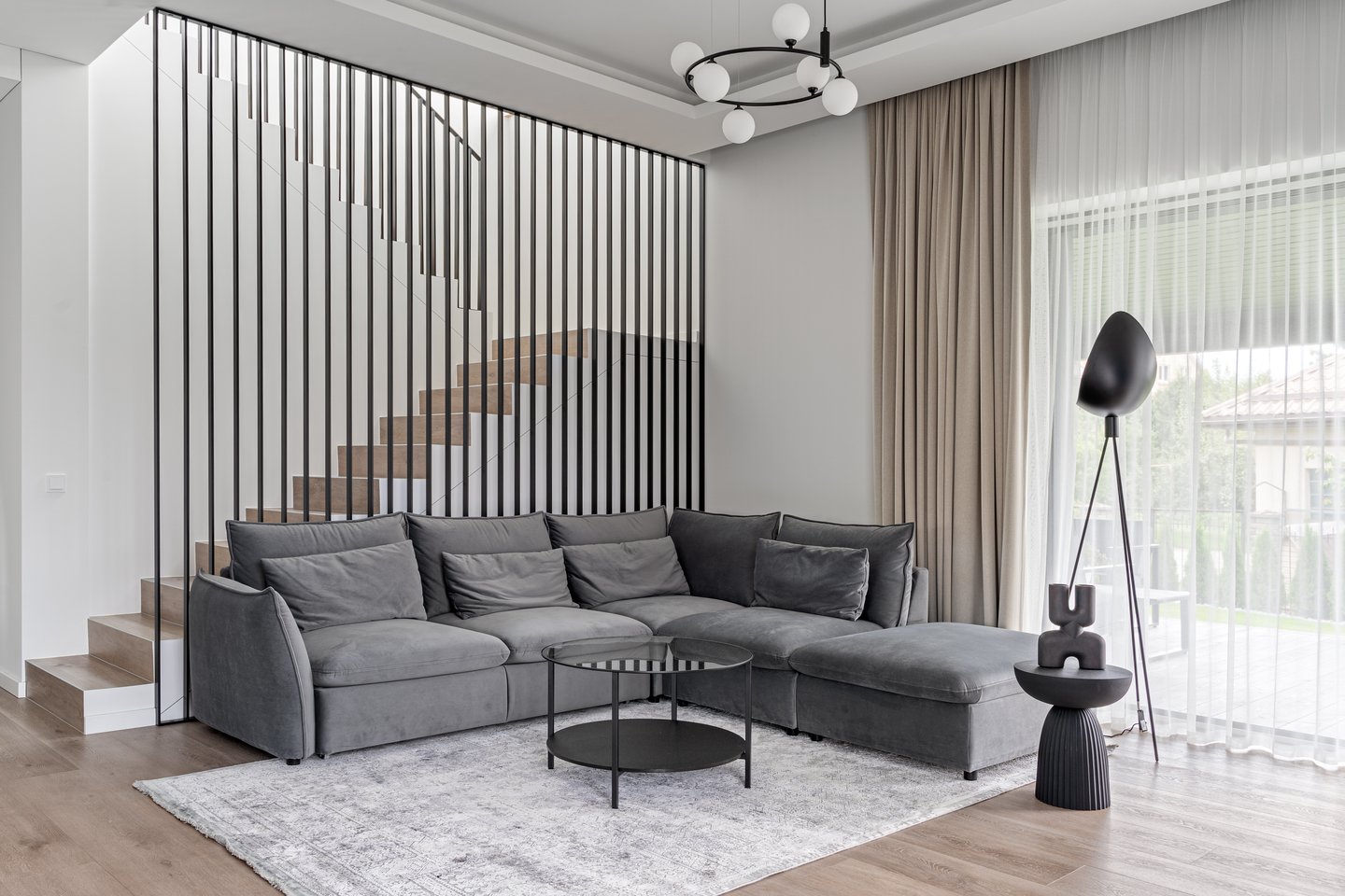 Interjero autorės – Austėja Jurčiukonytė-Olišauskė, Austėja Narusevičiūtė ( „AJ architects“).