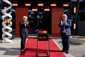 Vilniuje atidarytas pirmasis Baltijos šalyse genų terapijos centras „Celltechna“: Lietuvos biotechnologijų vizija tampa kūnu