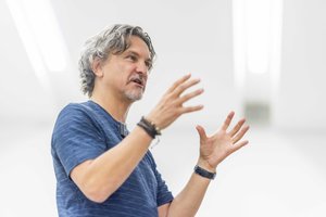 Ekspertas atskleidė, kodėl net ir pasiekę savo tikslus nesijaučiame laimingi