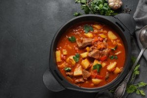 „Superšeštadienio“ receptas: nebrangus mėsos troškinys, kurį norėsite pakartoti