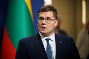 Nuo antradienio visuomenė galės prisidėti prie šalies gynybos: mėnesio eigoje – galimybė įsigyti obligacijų