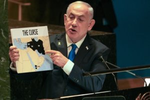 B. Netanyahu įspėjo iraniečius, kad Artimuosiuose Rytuose nėra vietos, kurios Izraelis negalėtų pasiekti