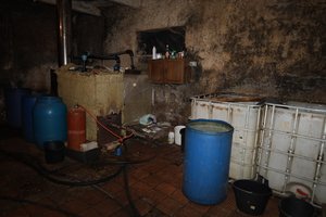 Telšių rajono gyventojo namuose – naminės degtinės fabrikas