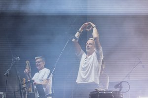 Gimtadienį švenčiantys „Biplan“ prieš kamerą išdrįso pasakyti tai, ko dar niekad nesakė vienas kitam 