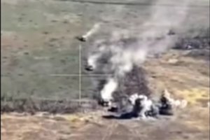 Rusų karinės technikos kolona taip ir nepasiekė fronto linijos – kas nutiko?