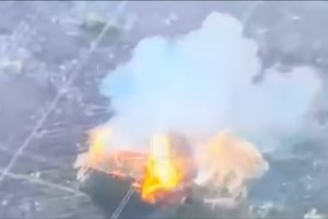 Puolimas rusams tapo pražūtingas: metalo laužu virto dešimtys karinių mašinų