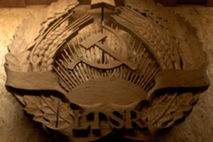 Vyriausybė palaiko siūlymą skirti baudas už prekių su nacistine ir komunistine simbolika gabenimą