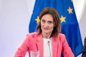 V. Čmilytė-Nielsen – apie biurokratinę naštą gynybos sektoriaus įmonėms: ją reikia mažinti