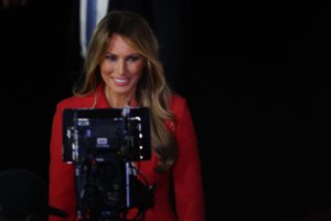 Žiniasklaida: M. Trump savo memuaruose gina moterų teisę į abortus