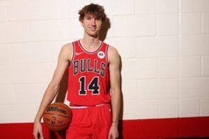 „Bulls“ treniruotėse plušantis M. Buzelis susilaukė komandos draugų pagyrų: „Dievo duotas talentas“