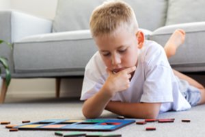 Gebėjimas išlaikyti dėmesį – prarastas XXI a. vaikų įgūdis? 4 patarimai, kaip jį ugdyti