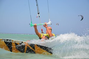 Gimtadienį švenčiantis E. Sipavičius nekantrauja gaudyti bangas: „Užveda, kai esu ant ribos tarp komforto ir pavojaus“