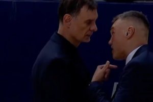 Paaiškėjo, ką po konflikto apie Šarą piktai šnekėjo „Olympiakos“ treneris