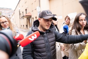 Socialiniame tinkle prabilo korupcijos byloje įtariamas D. Dargis: „Kai supranti, kad viskas juoda, tampa ne taip ir tamsu“