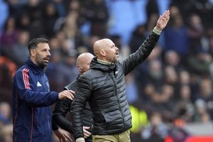 Anglijoje taškus barstė ir „Manchester United“, ir Londono „Chelsea“