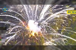 Okupantui – jokių galimybių: ukrainiečiai parodė masiškai naikinamą Rusijos karinę techniką