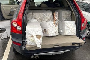 Pasieniečiai pričiupo Šalčininkų gyventoją ir sulaikė 13 tūkst. pakelių kontrabandinių cigarečių