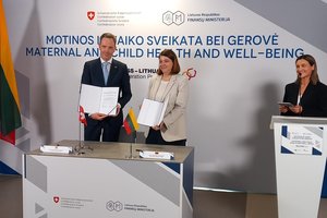 Pasirašyta Lietuvos ir Šveicarijos bendradarbiavimo sutartis: motinų ir vaikų sveikatai skirs 31 mln. eurų