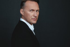 Aukščiausios klasės atlikėjai ir tūkstančiai klausytojų: Kalėdų nakties simfonija su Edgaru Montvidu