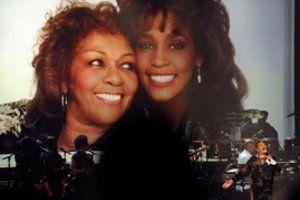 Mirė dainininkės Whitney Houston mama Cissy Houston