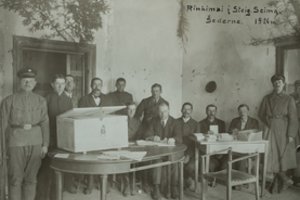 Seimo rinkimai prieš šimtą metų: nuo stulbinančio aktyvumo iki alkoholio draudimo