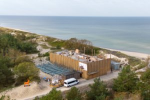 Neringoje tęsiasi nelegalių statinių griovimo sesija: šį kartą – Nidos šiauriniame paplūdimyje 