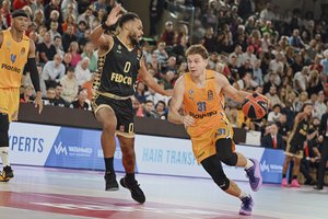 Eurolygos mūšyje M. Jameso tempiamas „Monaco“ išrašė pirmąją nesėkmę „Maccabi“ su R. Jokubaičiu