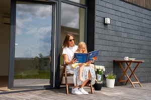 Įspėja – galimybės įsigyti būstą drastiškai mažėja: kaip išsirinkti svajonių namus ir „nepakliūti po traukiniu“?