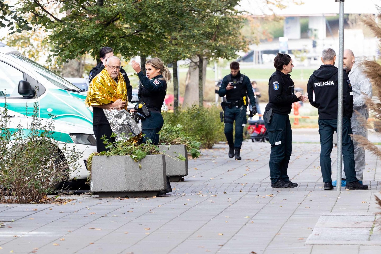  Kadrai iš Vilniaus centro po šūvių į pareigūnus.<br> T.Bauro nuotr.